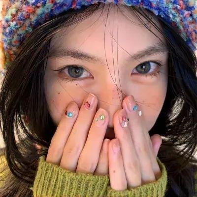世界欠我一个你高清封面